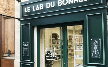 le-lab-du-bonheur-odeon-devanture